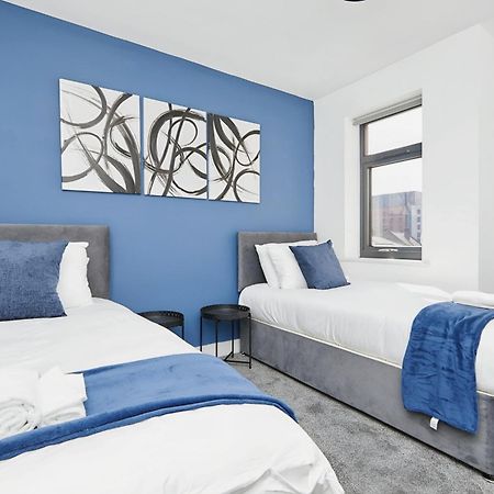 Modern Home In Derby City Centre - Free Gated Parking Zewnętrze zdjęcie