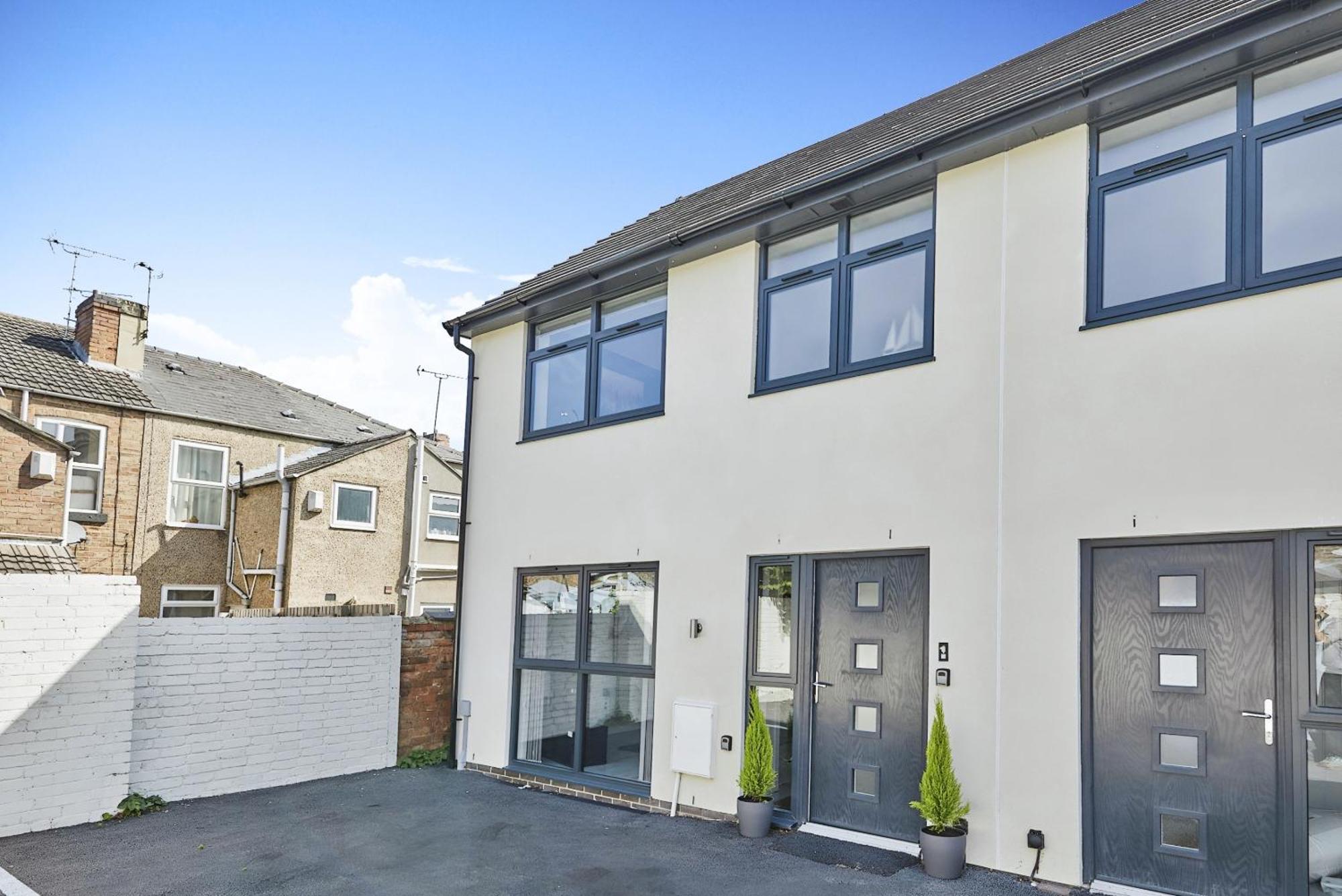 Modern Home In Derby City Centre - Free Gated Parking Zewnętrze zdjęcie